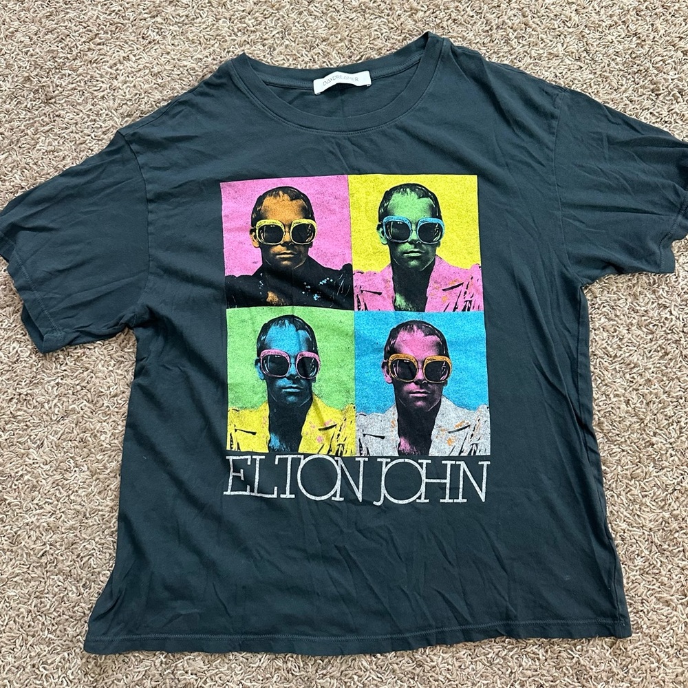 Daydreamer Elton John T-shirt!